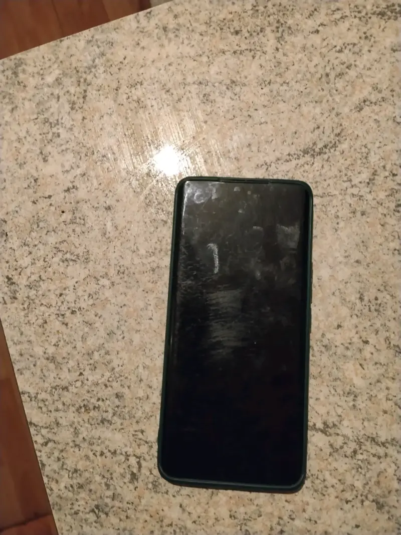 Teléfono inteligente con pantalla grande - 4