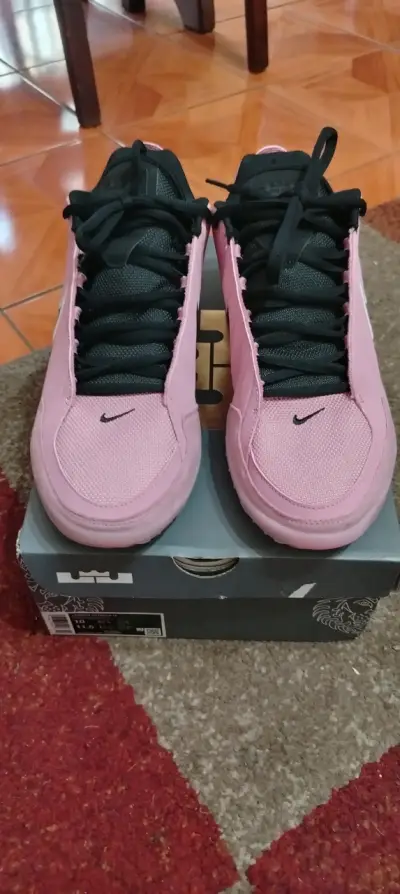 Zapatillas deportivas rosadas - miniatura 1