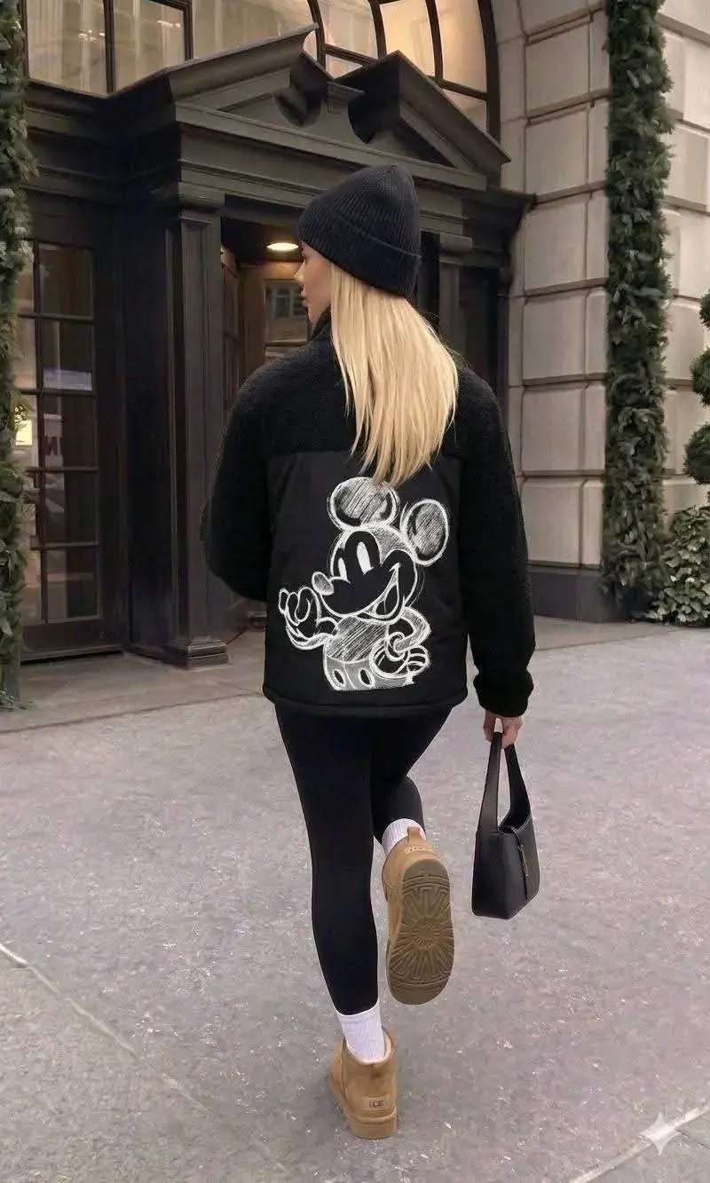 Chaqueta negra con dibujo animado - 1