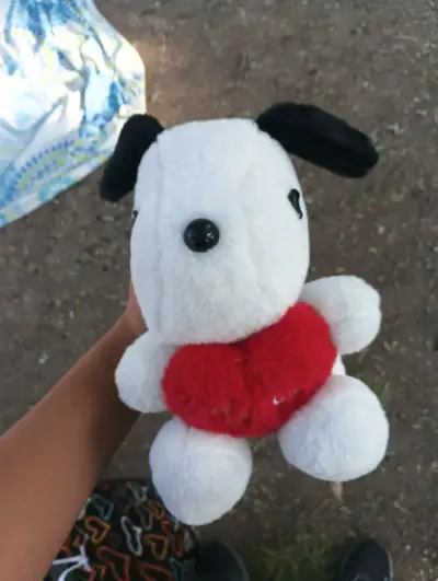 Peluche de Snoopy con mensaje de "Te amo" - miniatura 1