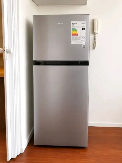 Refrigerador Midea 207lts - miniatura 4