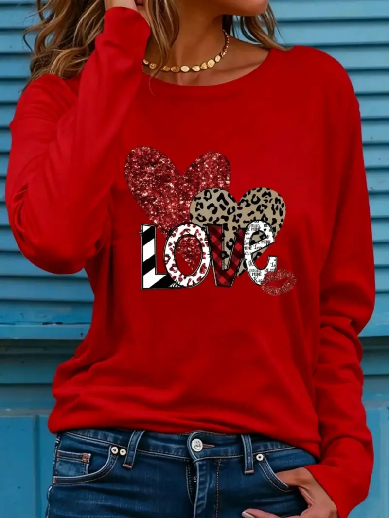 Polera roja con diseño "Love"