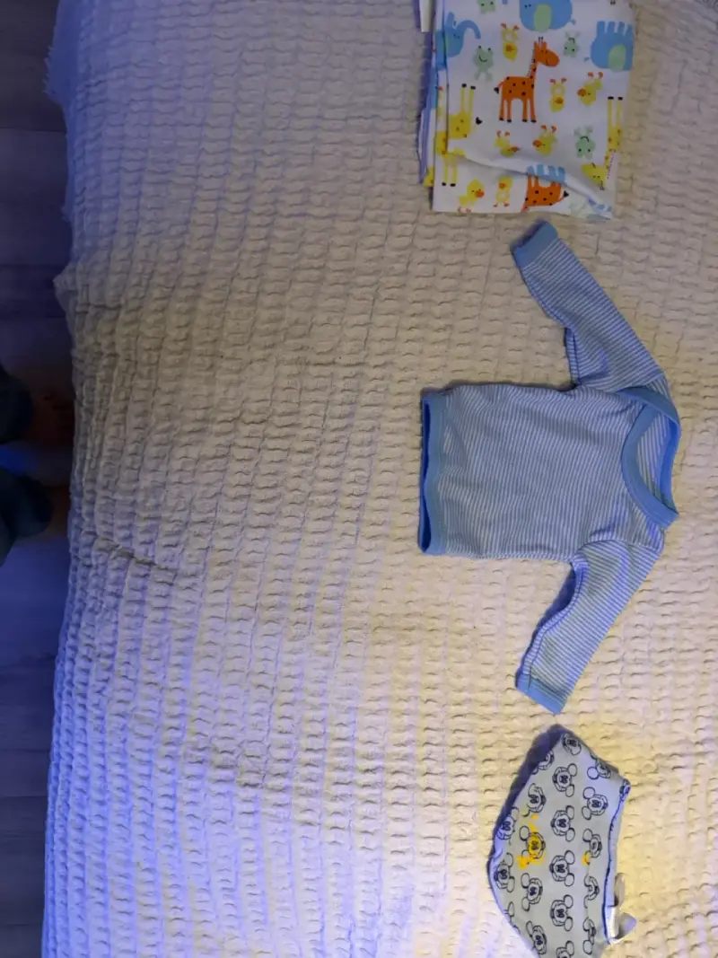 Muñeco bebé con ropa - 3