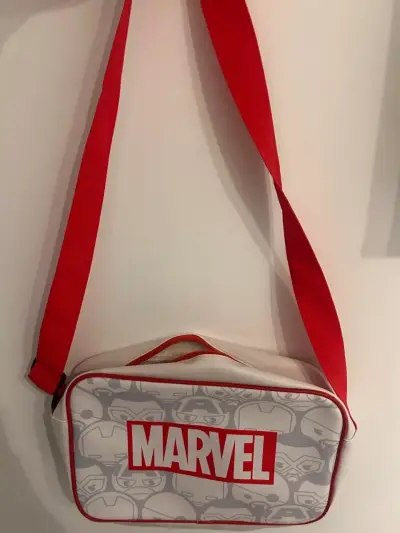 Bandolera Marvel estampada - miniatura 3