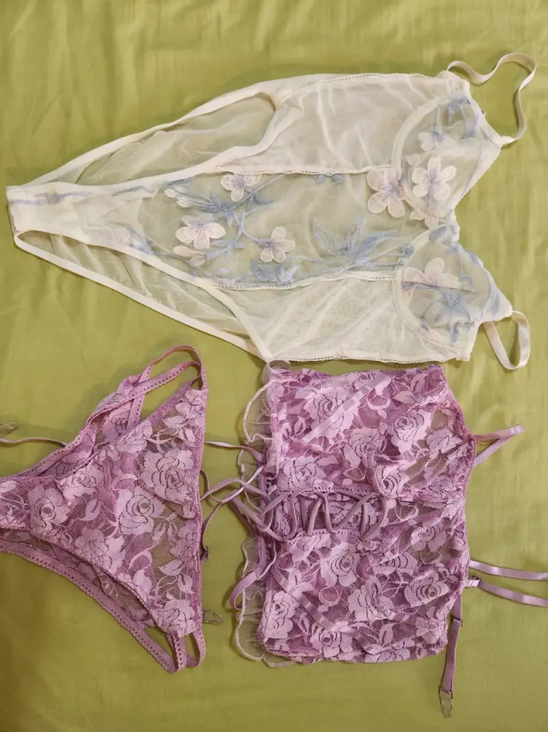 Conjunto de lencería variada - 3