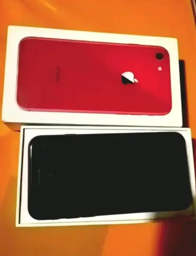 iPhone rojo en caja original - miniatura 1