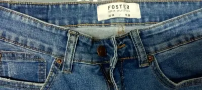 Jeans azules clásicos - miniatura 2