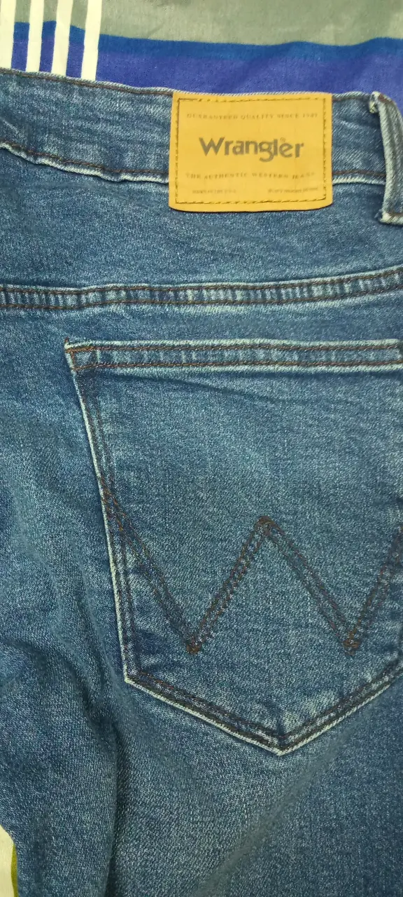 Jeans azules clásicos - 5