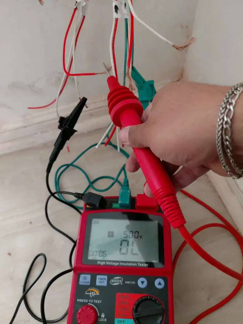 Tester de alta tensión BENETECH - 2