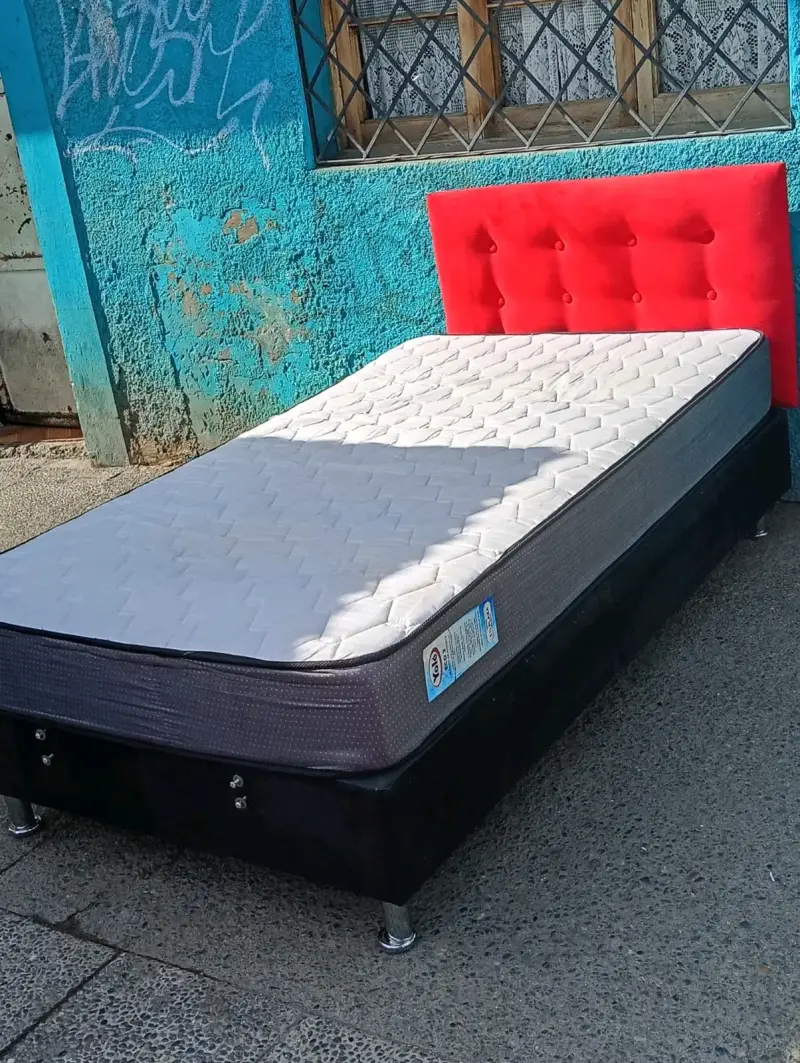 Cama completa con colchón - 2