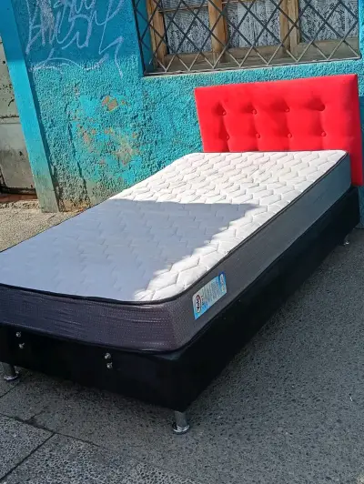 Cama completa con colchón - miniatura 2