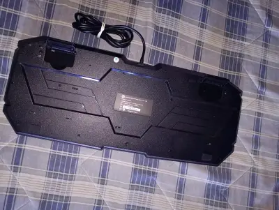 Teclado gamer HP negro - miniatura 1