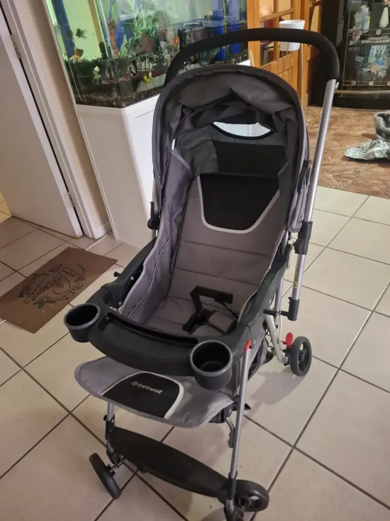 Coche de bebé gris - 2