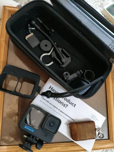 Cámara GoPro con accesorios - miniatura 1