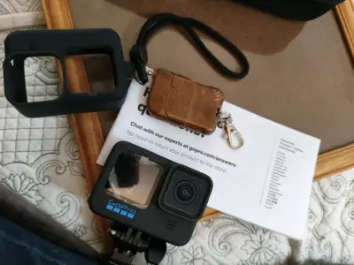 Cámara GoPro con accesorios - miniatura 2