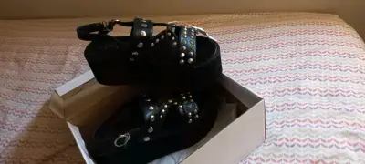 Sandalias negras con tachas - miniatura 1