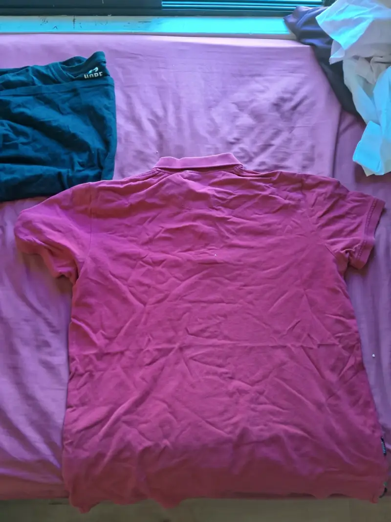 Polera roja con bordado - 5