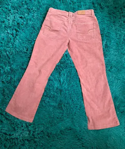 Pantalones rosados con bordado - miniatura 2