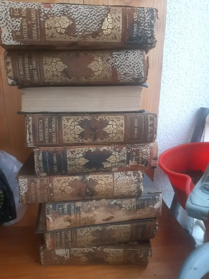 Colección de libros antiguos enciclopedias - 1