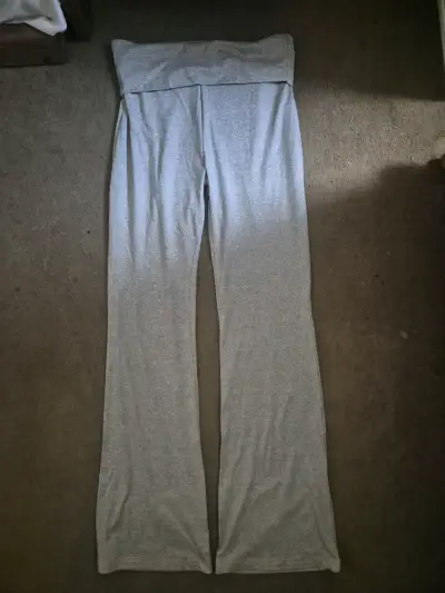 Pantalones grises acampanados buzo - miniatura 4