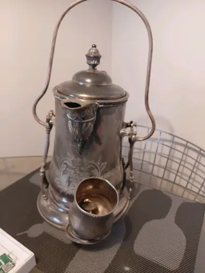 Antiguo samovar de metal - miniatura 1