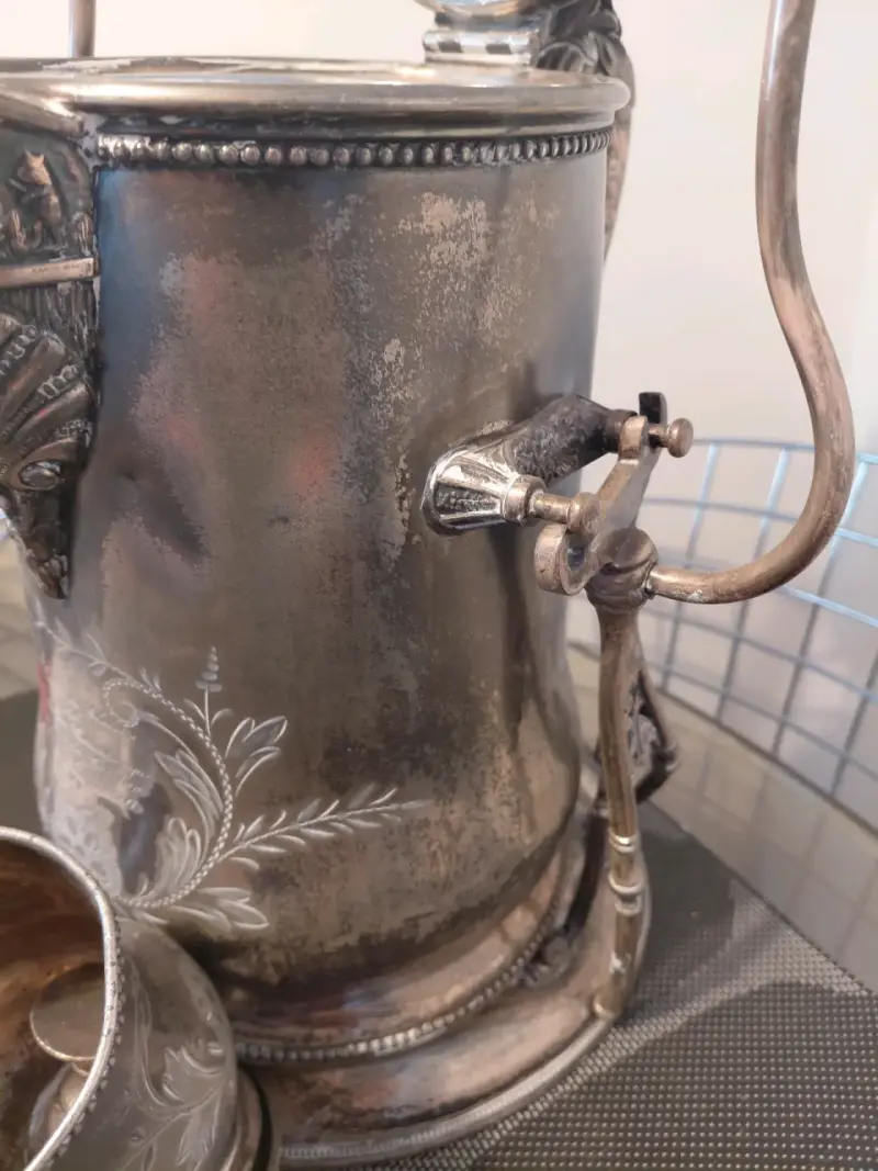 Antiguo samovar de metal - 4