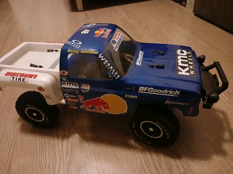 Camioneta Rc Crawler Red Bull - 1
