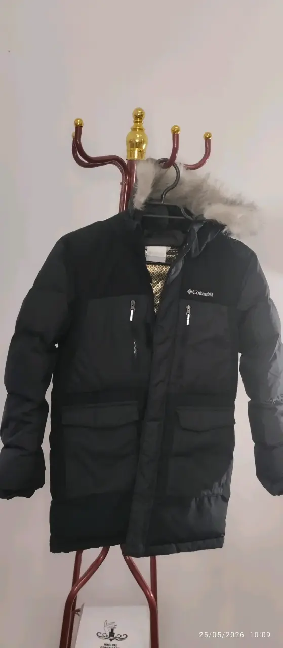 Parka negra con capucha de Columbia talla 10-12 - 1