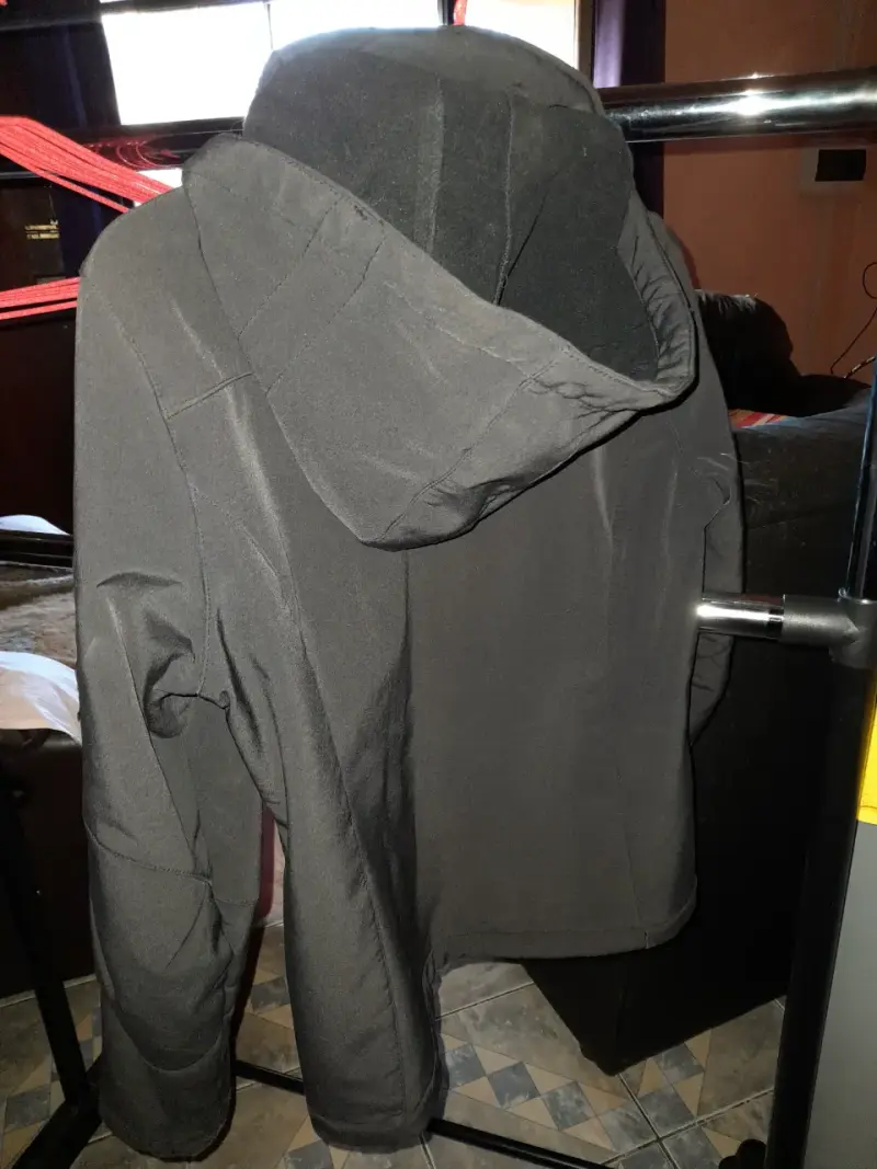Chaqueta negra Mountain Gear - 2