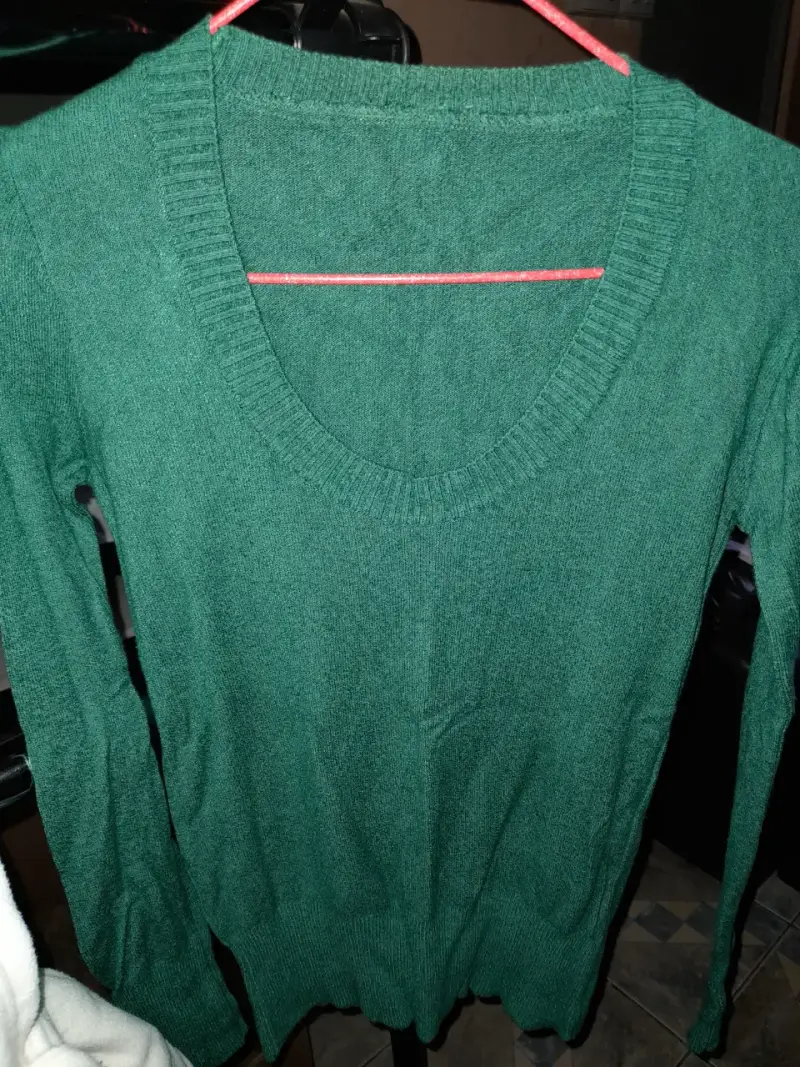 Suéter verde de punto
