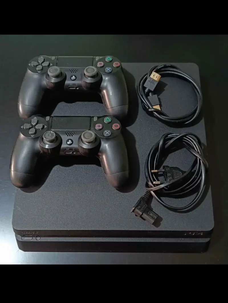 Consola PlayStation 4 con juegos - 2