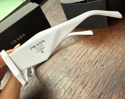 Gafas de sol Prada blancas - miniatura 2
