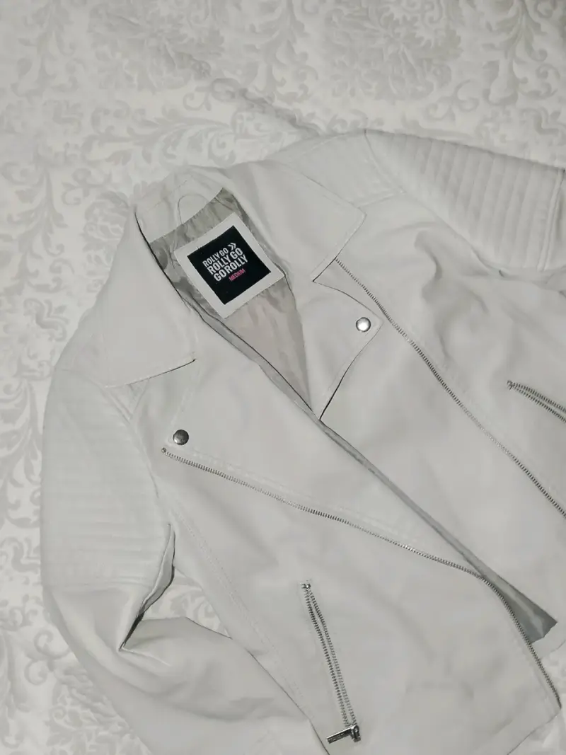 Chaqueta blanca estilo biker - 2