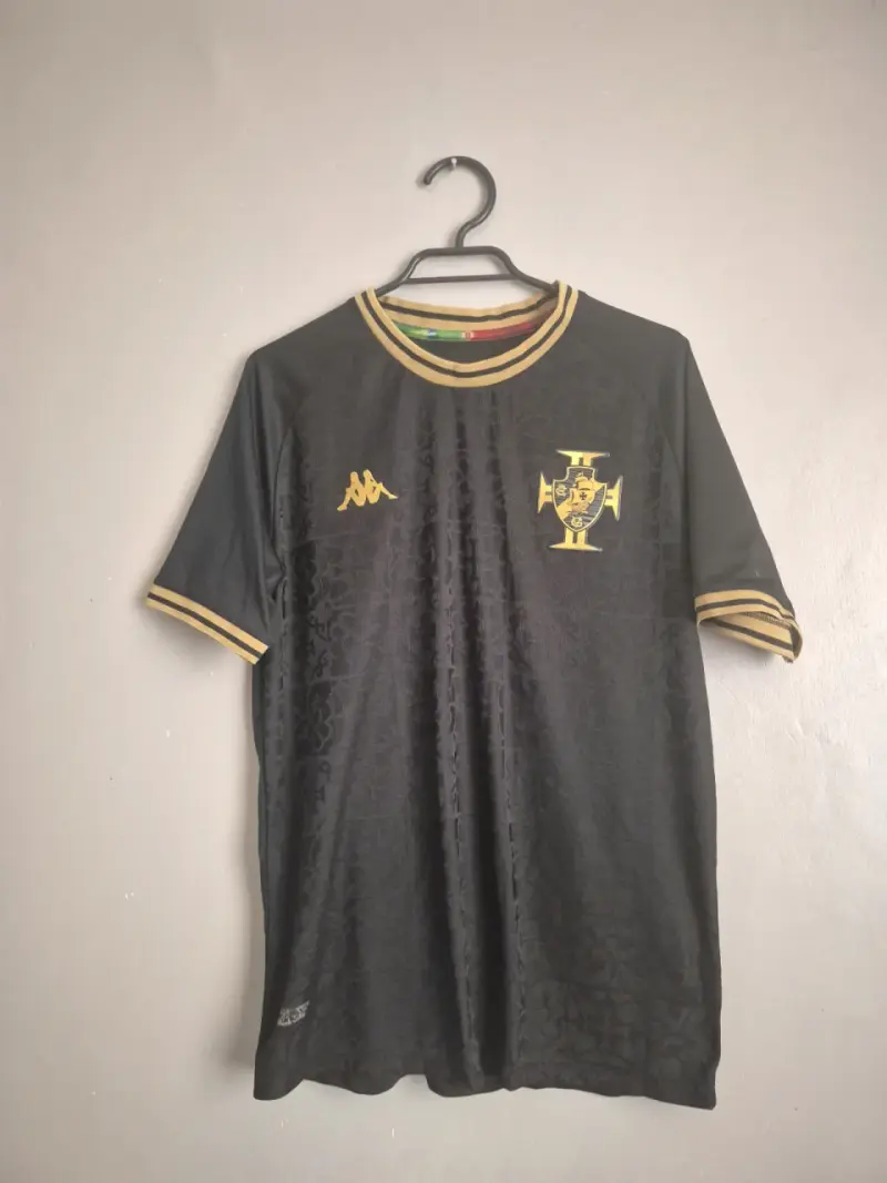 Camisetas de futbol retro y actuales - 1
