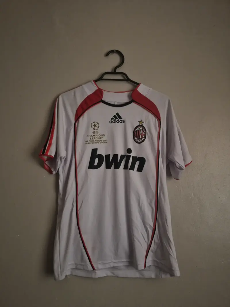 Camisetas de futbol retro y actuales - 5