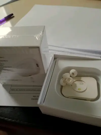 Auriculares inalámbricos nuevos - miniatura 1