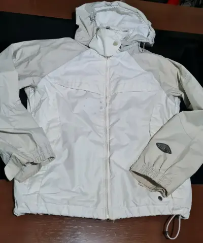 Chaqueta impermeable beige - miniatura 1