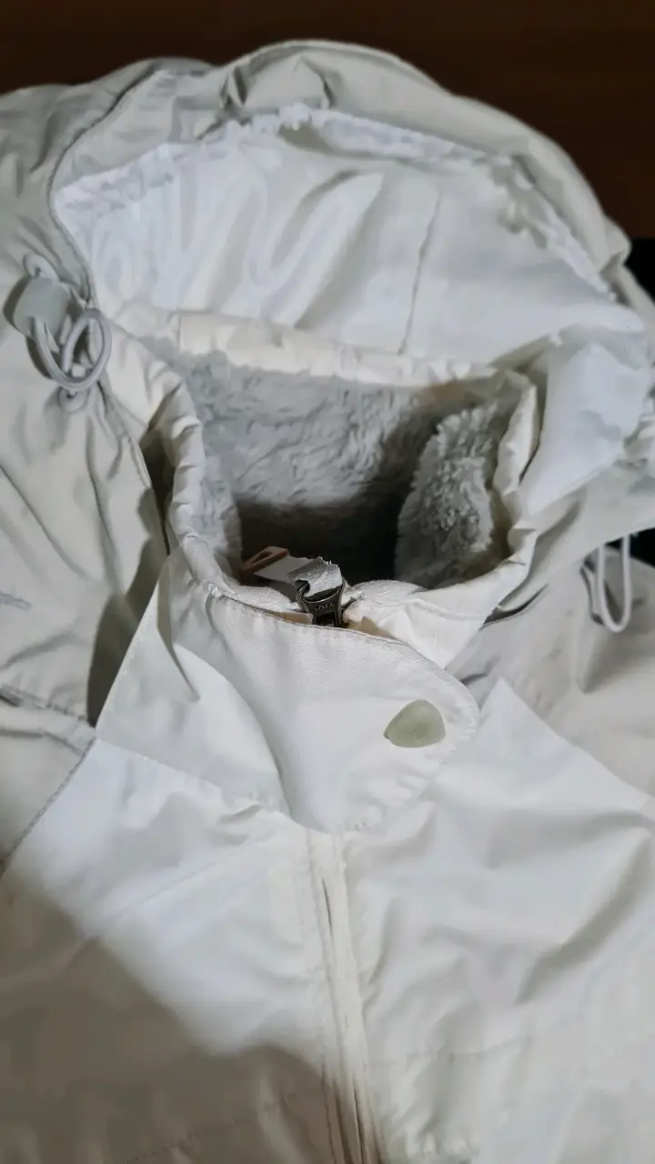 Chaqueta impermeable beige - 2