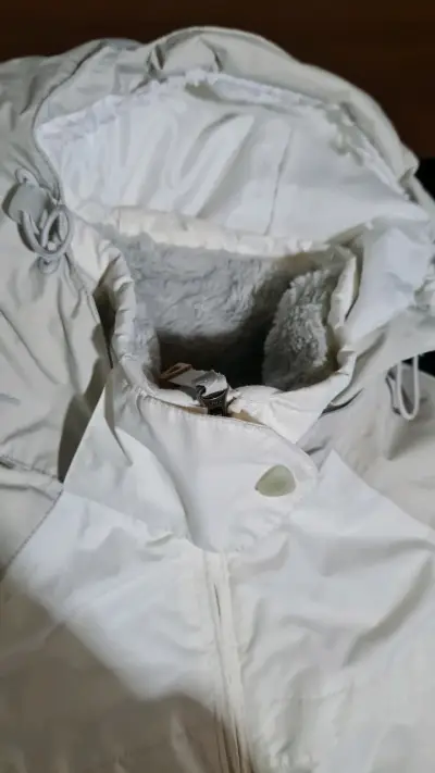 Chaqueta impermeable beige - miniatura 2
