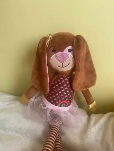 Duende mágico y muñecas - miniatura 1