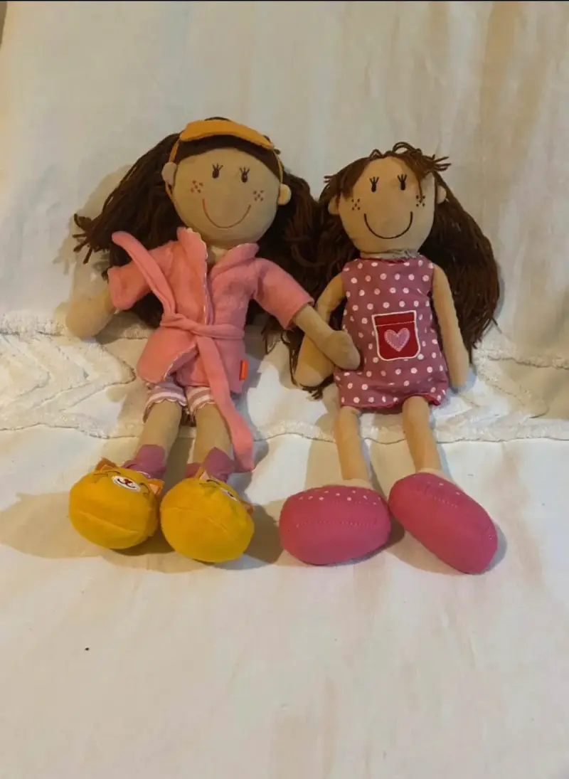 Duende mágico y muñecas - 2