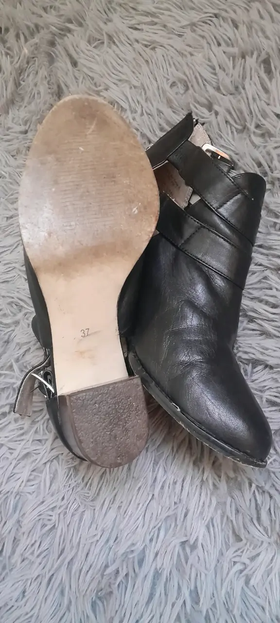 Botines negros de cuero - 4