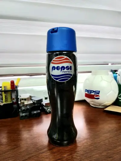 Botella coleccionable Pepsi Perfect - miniatura 4