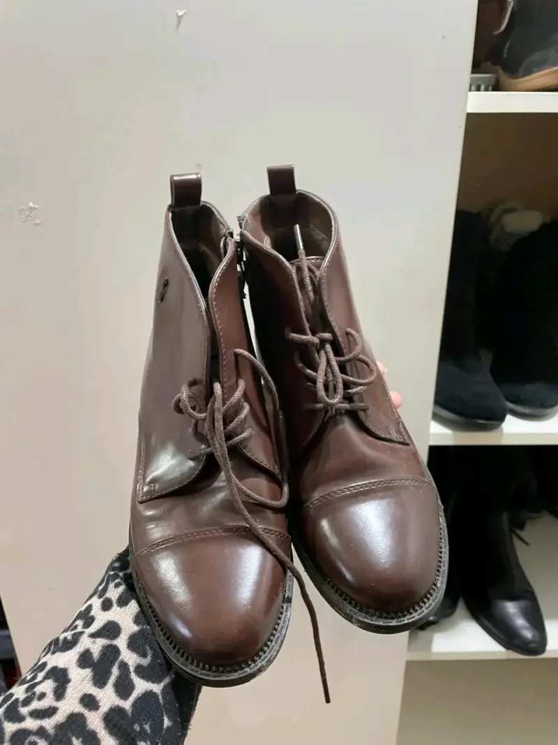 Botin de cuero marrón,excelente calidad talla 38 - 2