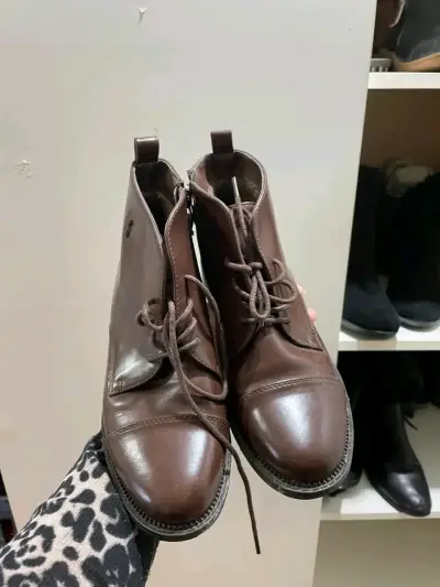 Botin de cuero marrón,excelente calidad talla 38 - miniatura 2