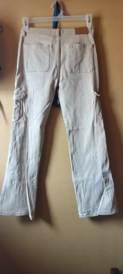 Pantalón cargo beige - miniatura 2