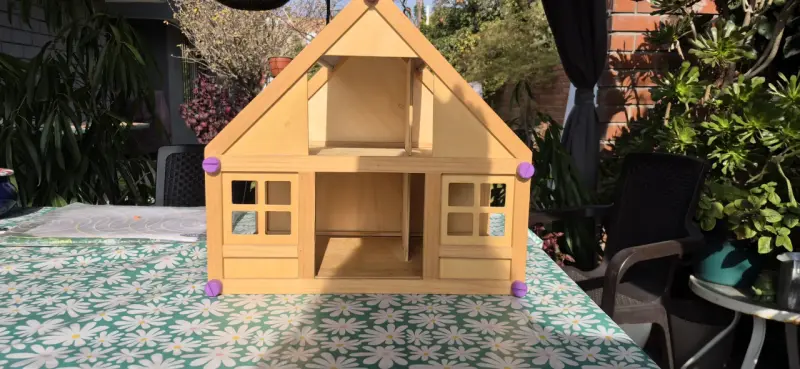 Casa de muñecas de madera - 1