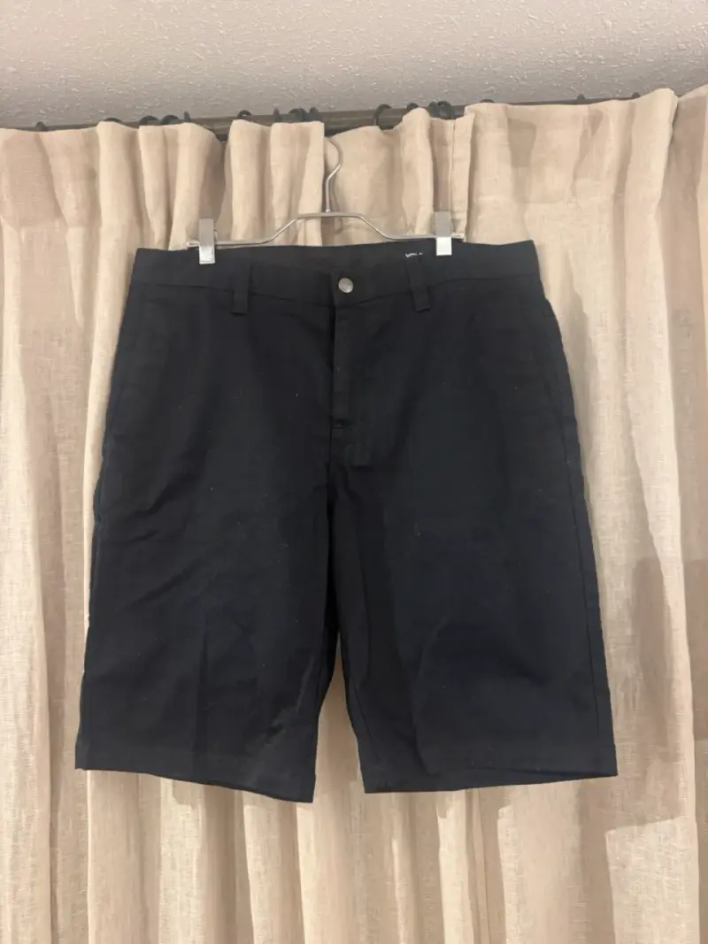 Short negro Volcom talla 34 - 1
