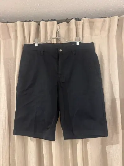 Short negro Volcom talla 34 - miniatura 1