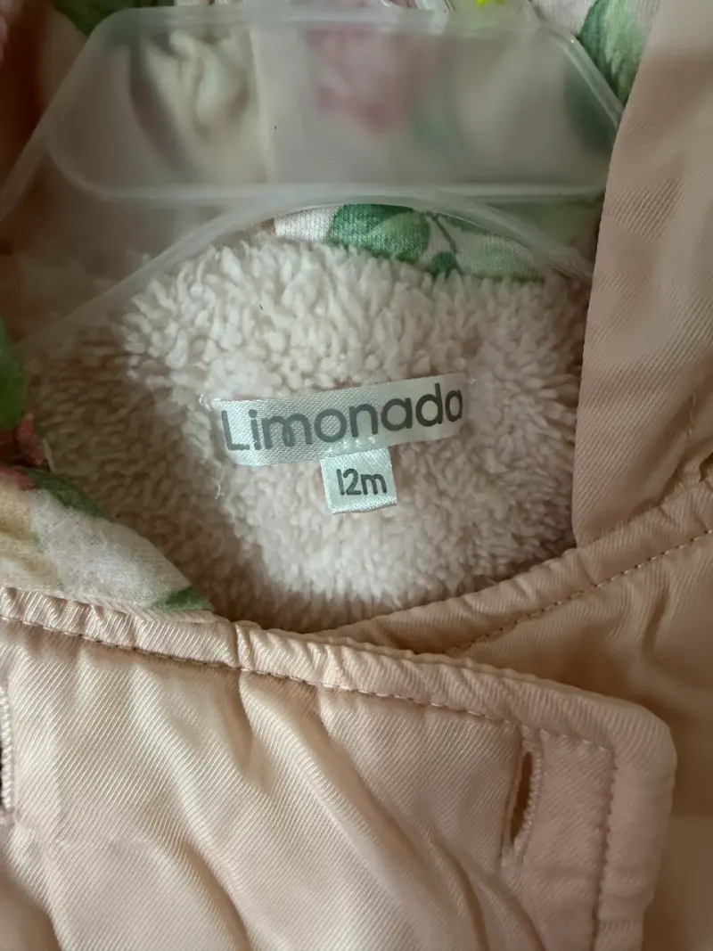 Abrigo rosa para niña con capucha - 3